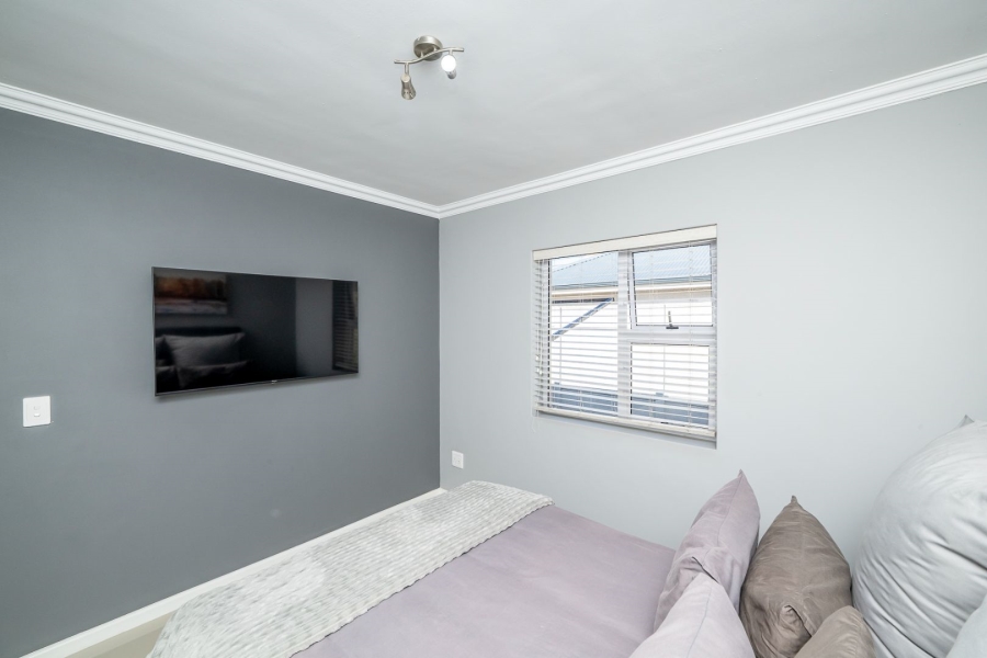 To Let 3 Bedroom Property for Rent in Zonnendal Western Cape